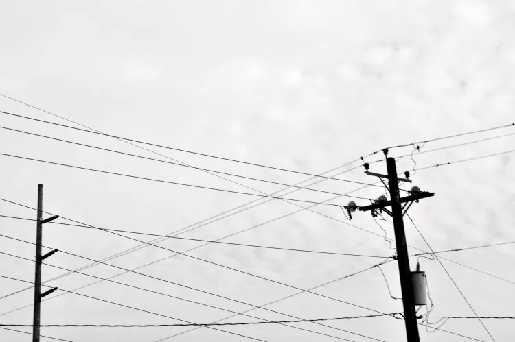 Рисунки столбов с проводами: творческие идеи и вдохновение