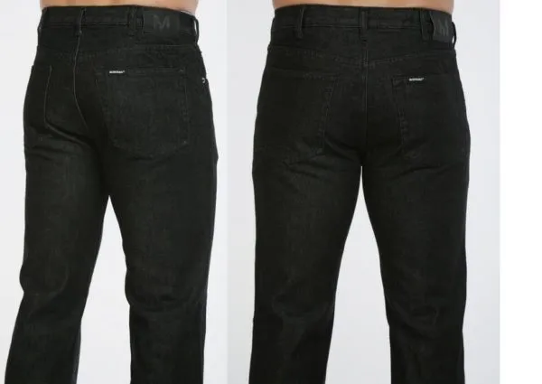 Черные джинсы – практичная и удобная одежда